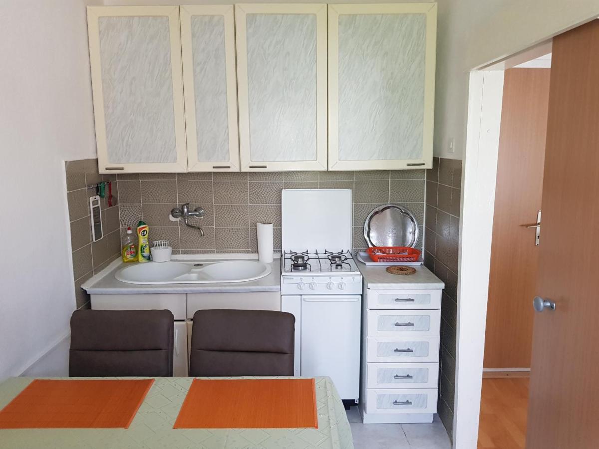 Apartments Nikol Lopar Bagian luar foto