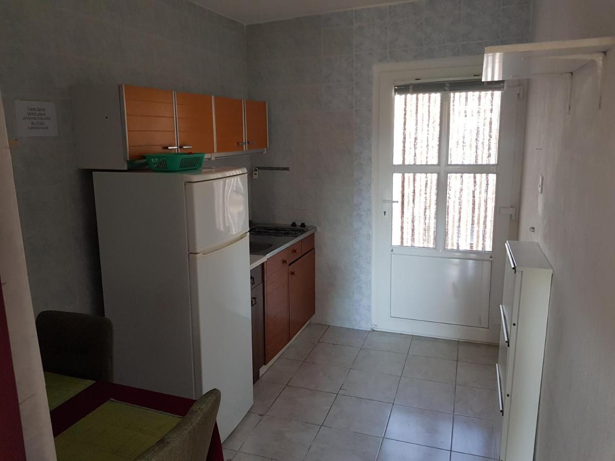 Apartments Nikol Lopar Bagian luar foto
